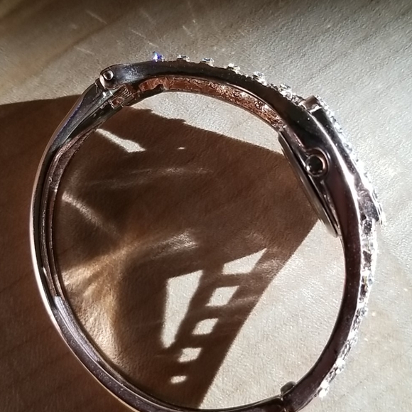 Sparkling Bangle watch - Picture 4 of 9